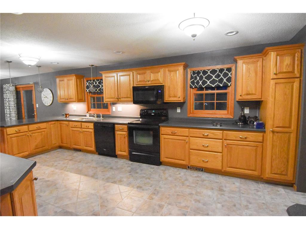 102 Colony Drive S Karlstad MN 56732 7056918 image11