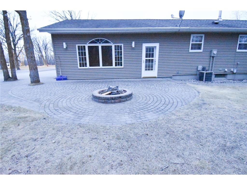 102 Colony Drive S Karlstad MN 56732 7056918 image6