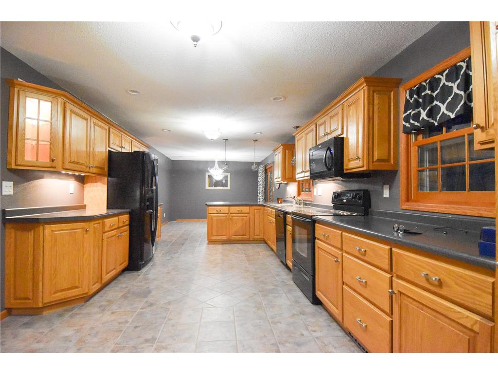 102 Colony Drive S Karlstad MN 56732 7056918 image7