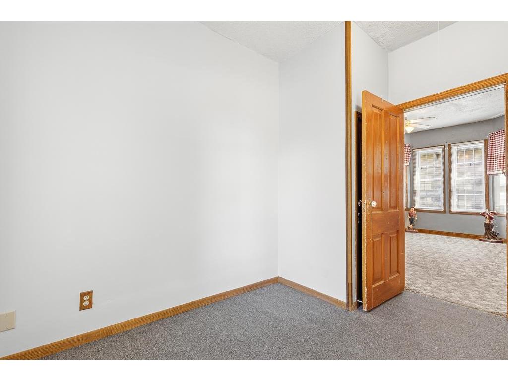 102 E Lyon Street Minneota MN 56264 7079394 image8