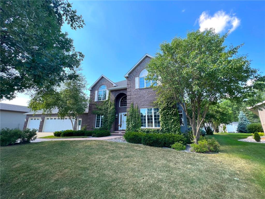 102 Elaine Avenue Marshall MN 56258 6236996 image1