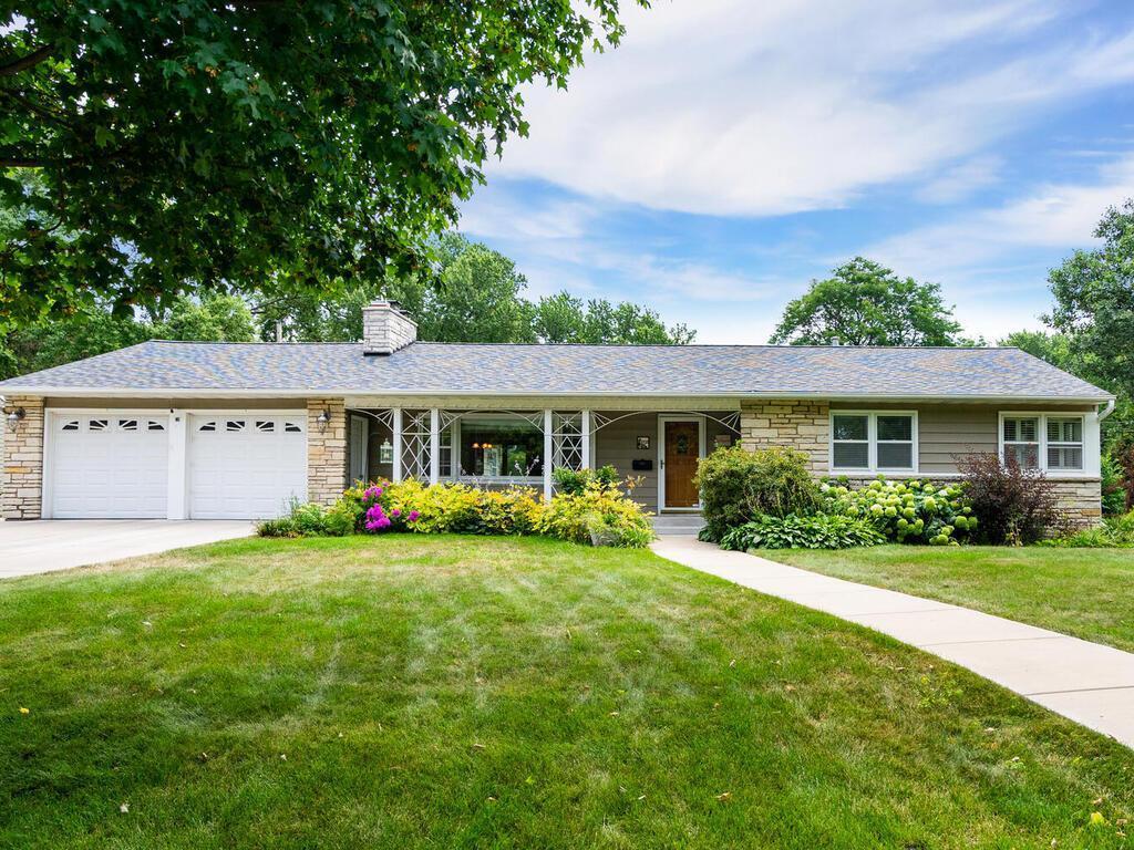 102 Farmdale Road W, Hopkins, MN 55343 MLS 6073877 Edina Realty