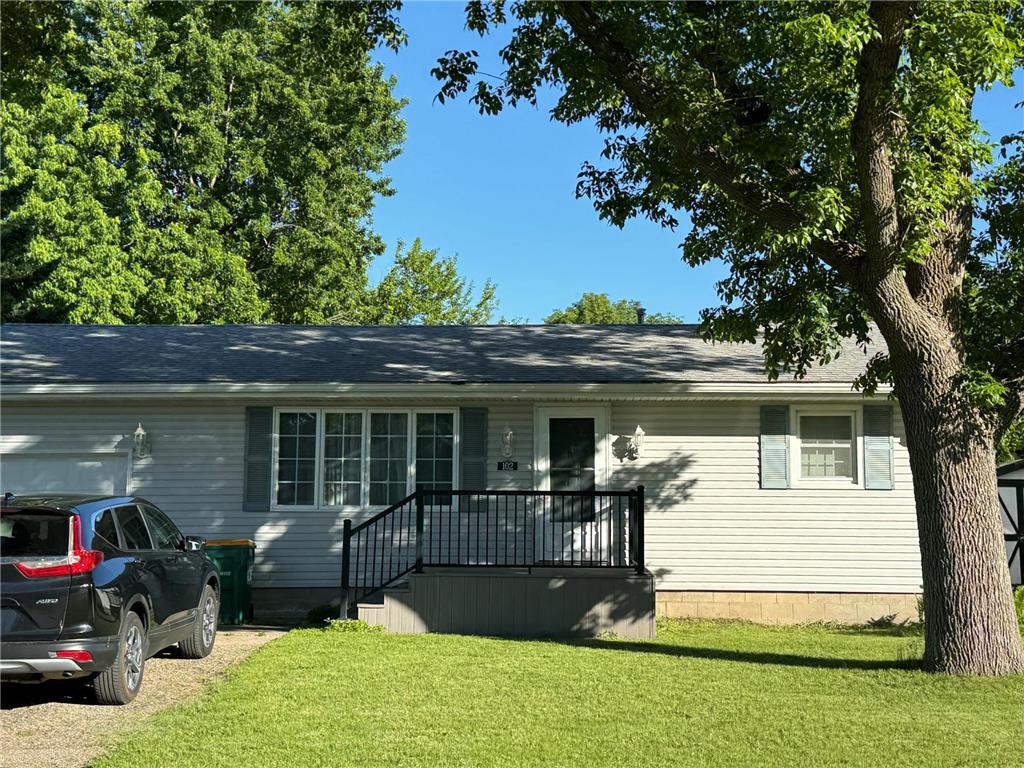 102 Fremont Street Marshall MN 56258 6521480 image1