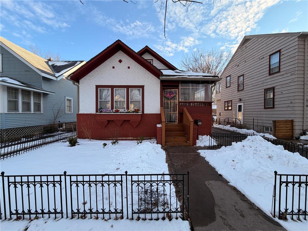 102 Geranium Avenue W Saint Paul MN 55117 7039669 image1