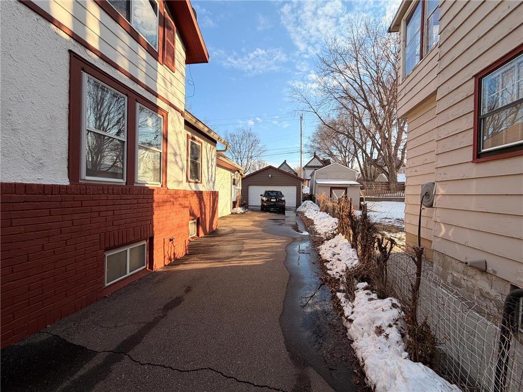 102 Geranium Avenue W Saint Paul MN 55117 7039669 image3