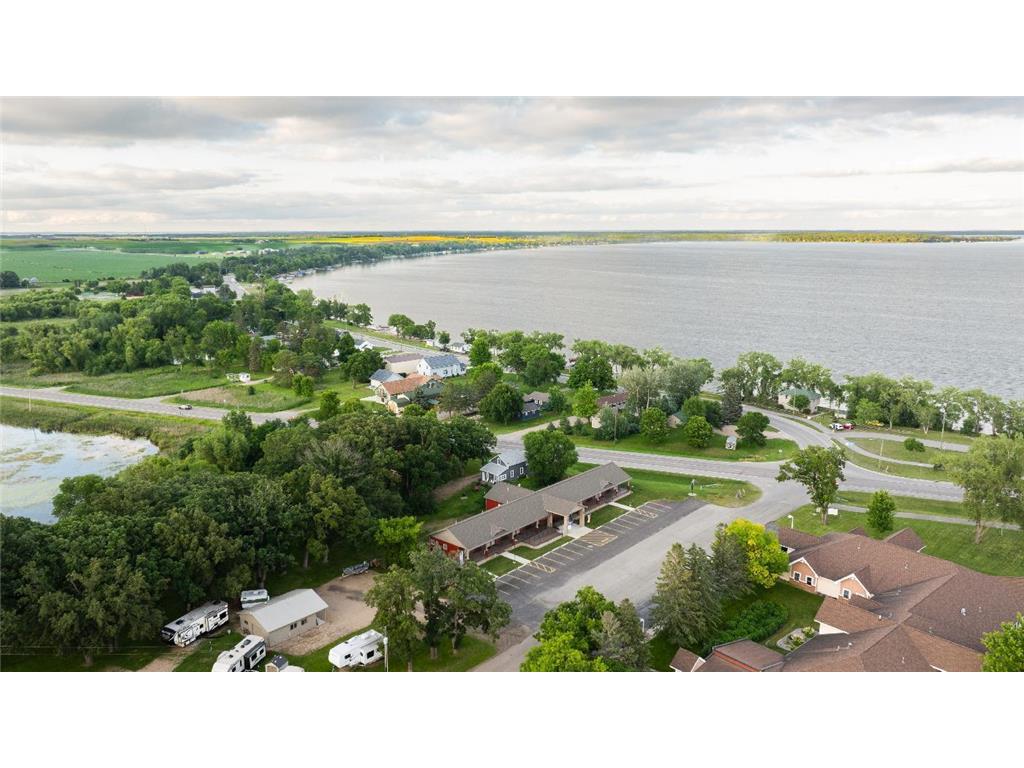 102 Glenhaven Drive Battle Lake MN 56515 - West Battle 6782203 image2