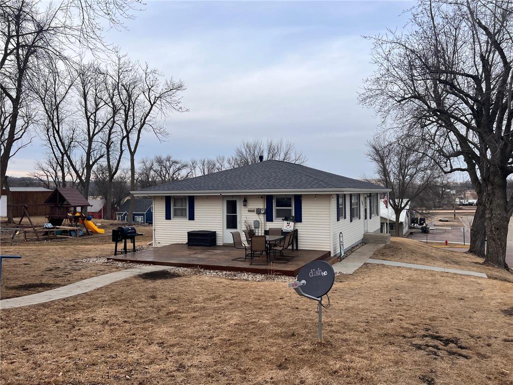 102 Grant Street S Lake Benton MN 56149 7032326 image1