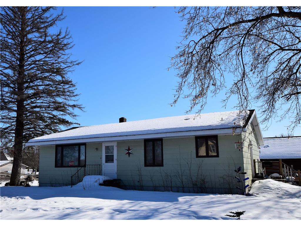 102 HALLBERG Street SW Warroad MN 56756 6338953 image1
