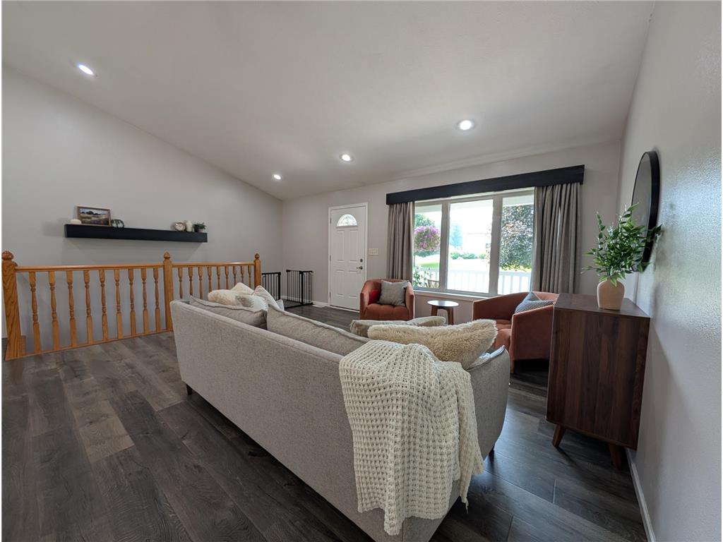 102 Jean Street Tyler MN 56178 6770863 image4