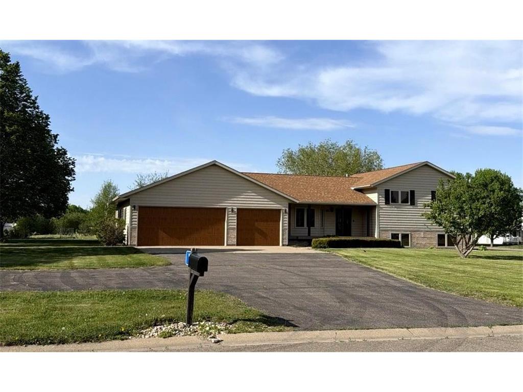 102 Meadowview Street Marshall MN 56258 7021516 image1