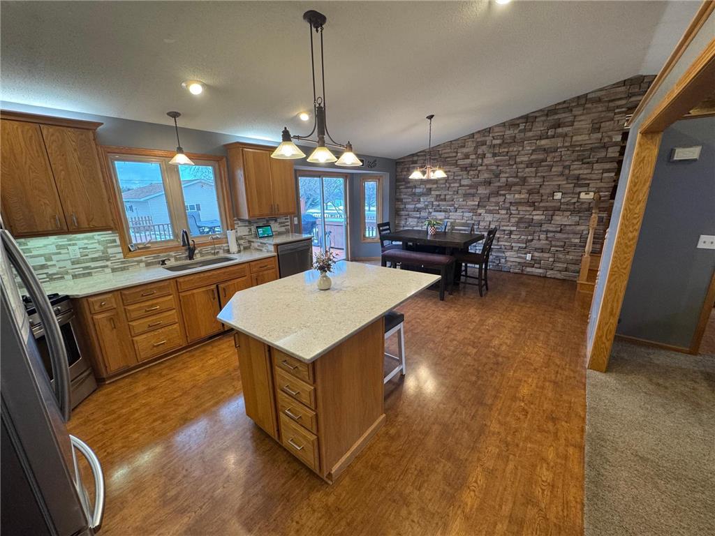 102 Meadowview Street Marshall MN 56258 7021516 image11