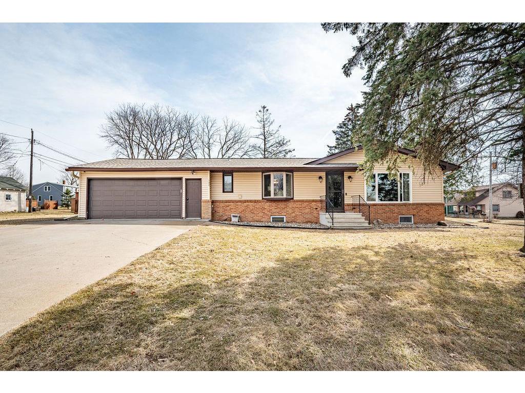 102 N Dana Street Ellsworth WI 54011 6698378 image1