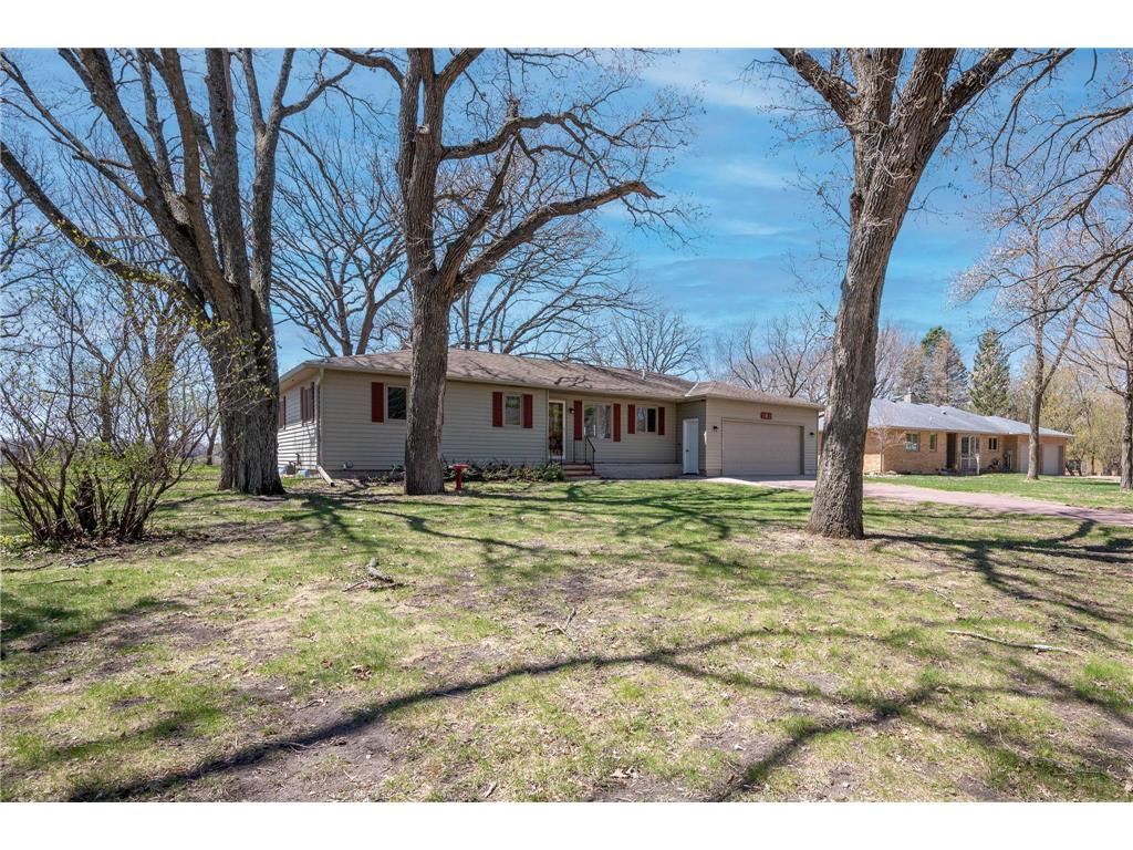 102 Parkwood Place Fairmont MN 56031 - Amber 6316197 image1