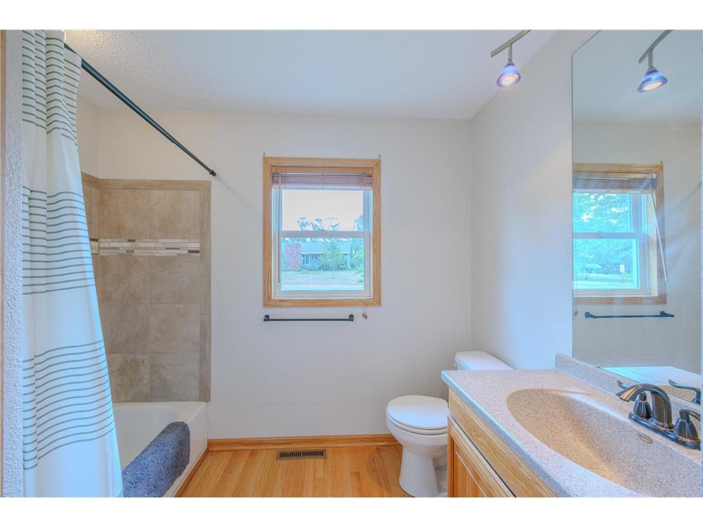 102 Robertson Drive NW Bemidji MN 56601 7084073 image10
