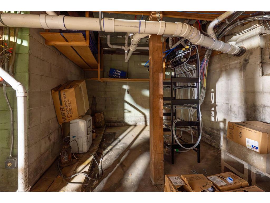 102 Waldo Avenue S Ihlen MN 56164 7033856 image37