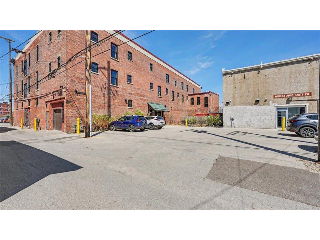 102 Walnut Street Winona MN 55987 7089677 image5