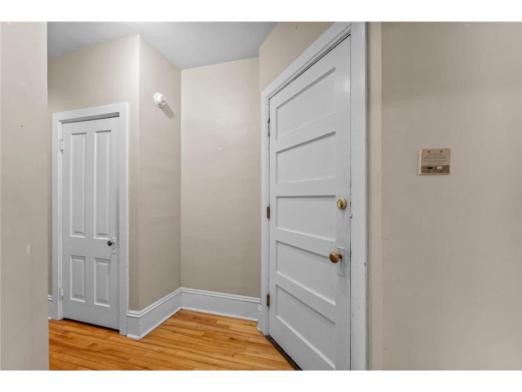 102 Western Avenue N #4 Saint Paul MN 55102 7020028 image32