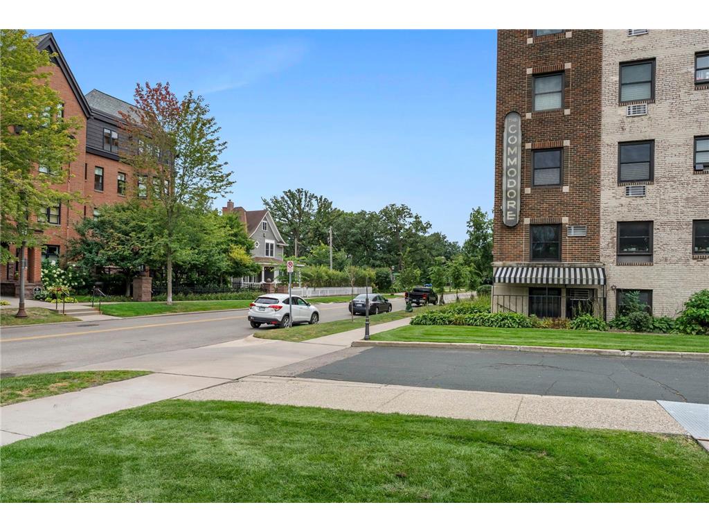 102 Western Avenue N #4 Saint Paul MN 55102 7020028 image49