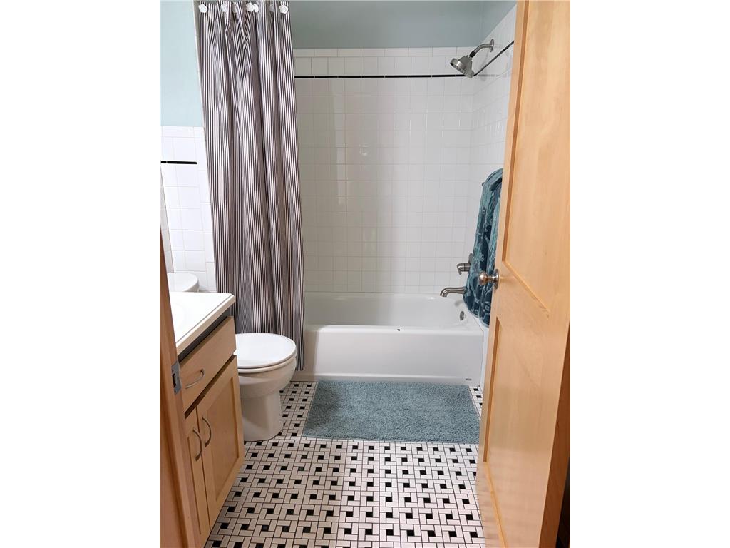 1020 7th Street S Fargo ND 58103 7106865 image24