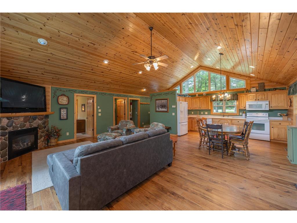 1020 County 5 NW Hackensack MN 56452 - Little Woman 7046293 image14