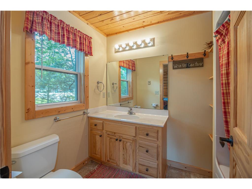 1020 County 5 NW Hackensack MN 56452 - Little Woman 7046293 image21