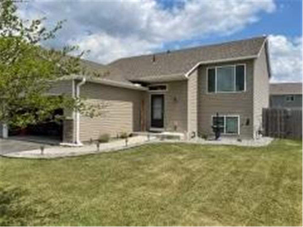 1020 Fox Crossing Norwood Young America MN 55397 6487450 image1