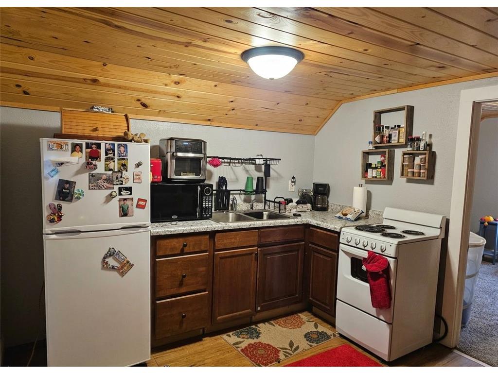 1020 Rosewood Street Brainerd MN 56401 7095010 image10