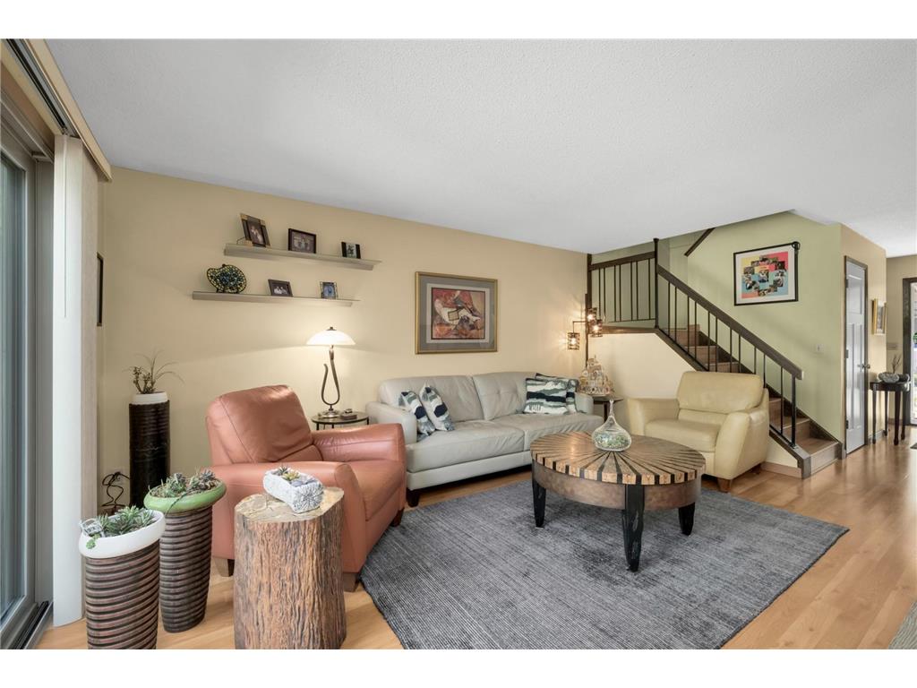 10203 Scarborough Road Bloomington MN 55437 7067212 image1