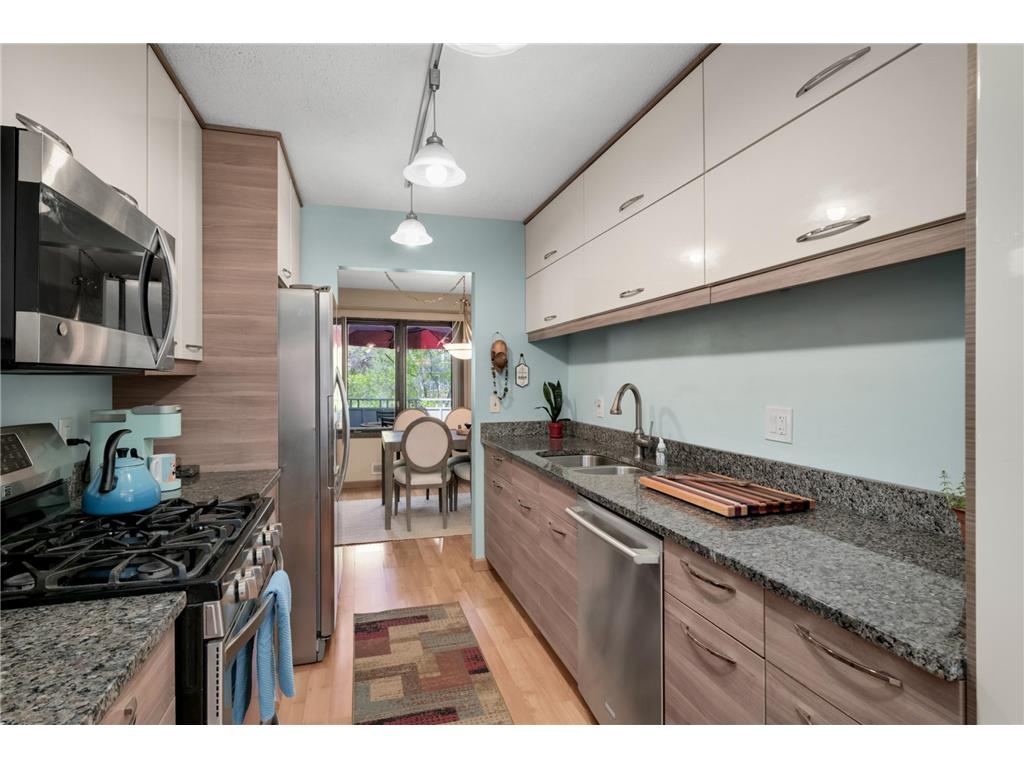 10203 Scarborough Road Bloomington MN 55437 7067212 image10