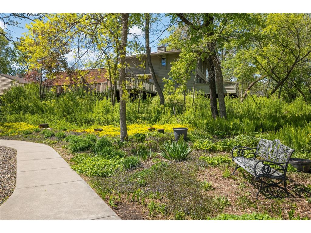 10203 Scarborough Road Bloomington MN 55437 7067212 image21