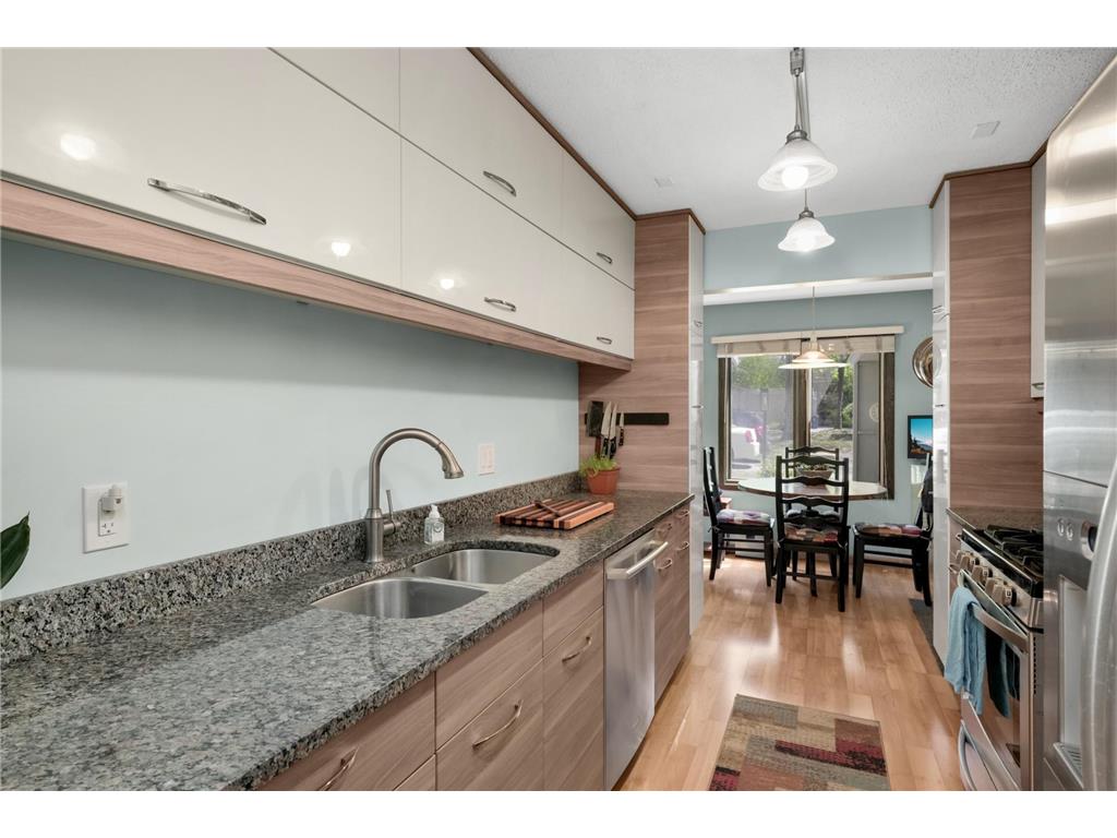 10203 Scarborough Road Bloomington MN 55437 7067212 image9