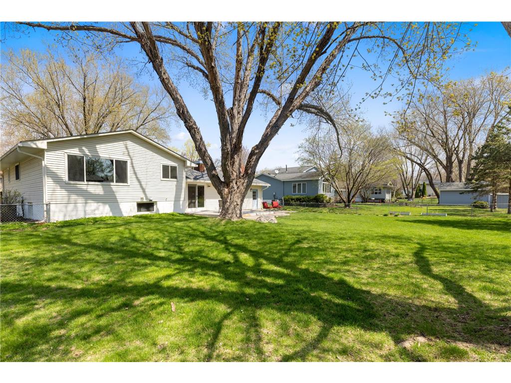 10205 39th Avenue N Plymouth MN 55441 7055058 image1