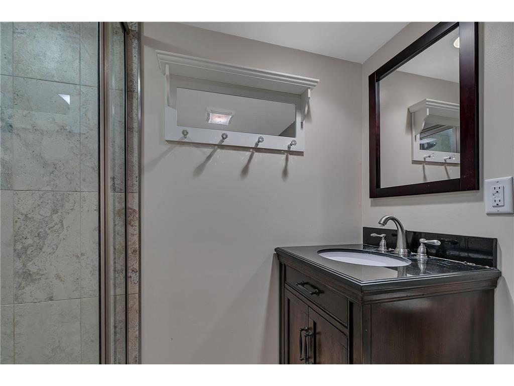 10206 Lakeview Drive W Minnetonka MN 55305 7092275 image23