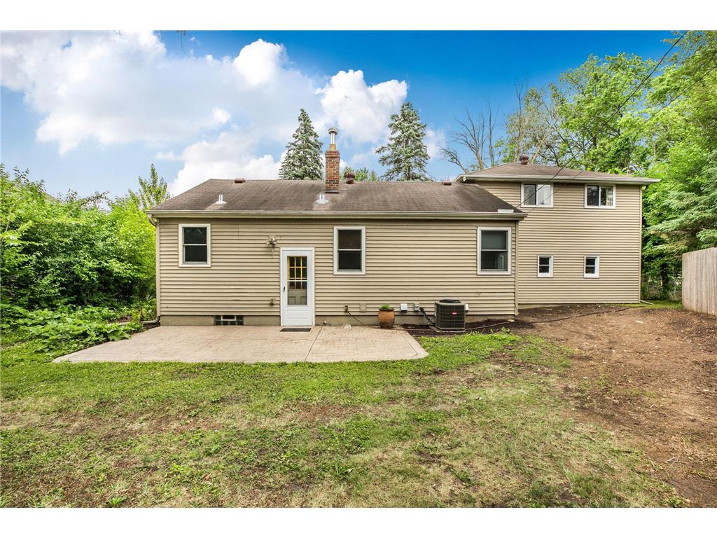 10206 Lakeview Drive W Minnetonka MN 55305 7092275 image24