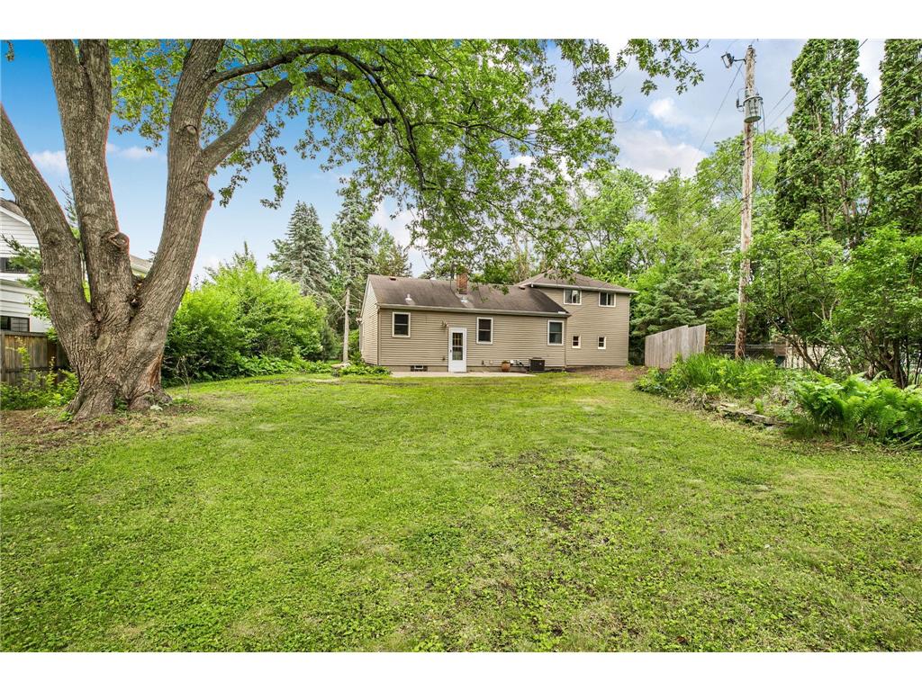 10206 Lakeview Drive W Minnetonka MN 55305 7092275 image25