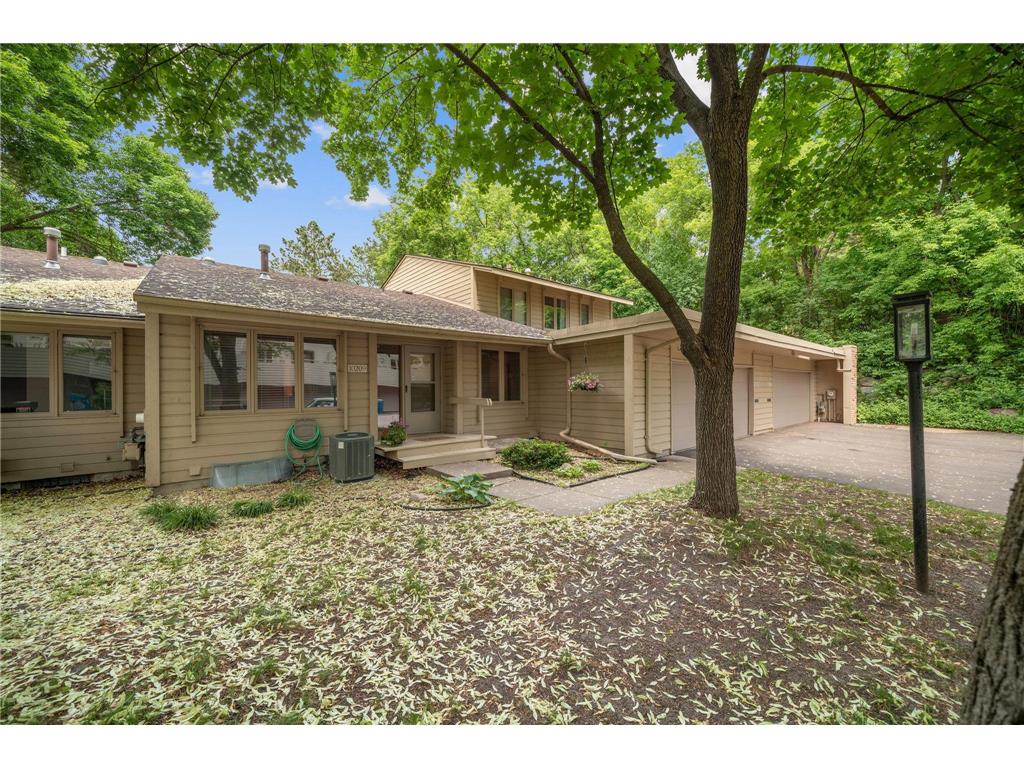 10209 Scarborough Road Bloomington MN 55437 6380690 image1