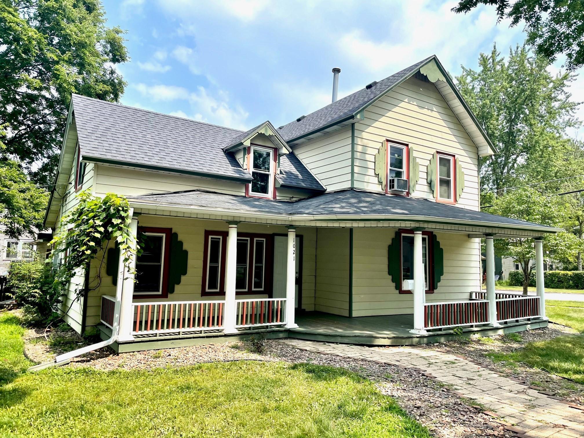 1021 6th Avenue E, Menomonie, WI 54751 MLS 6074231 Edina Realty