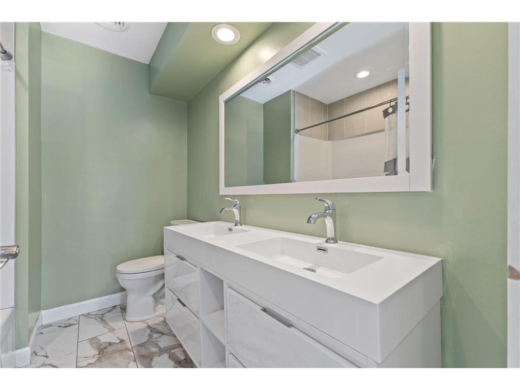 1021 Fremont Street Anoka MN 55303 7047950 image11