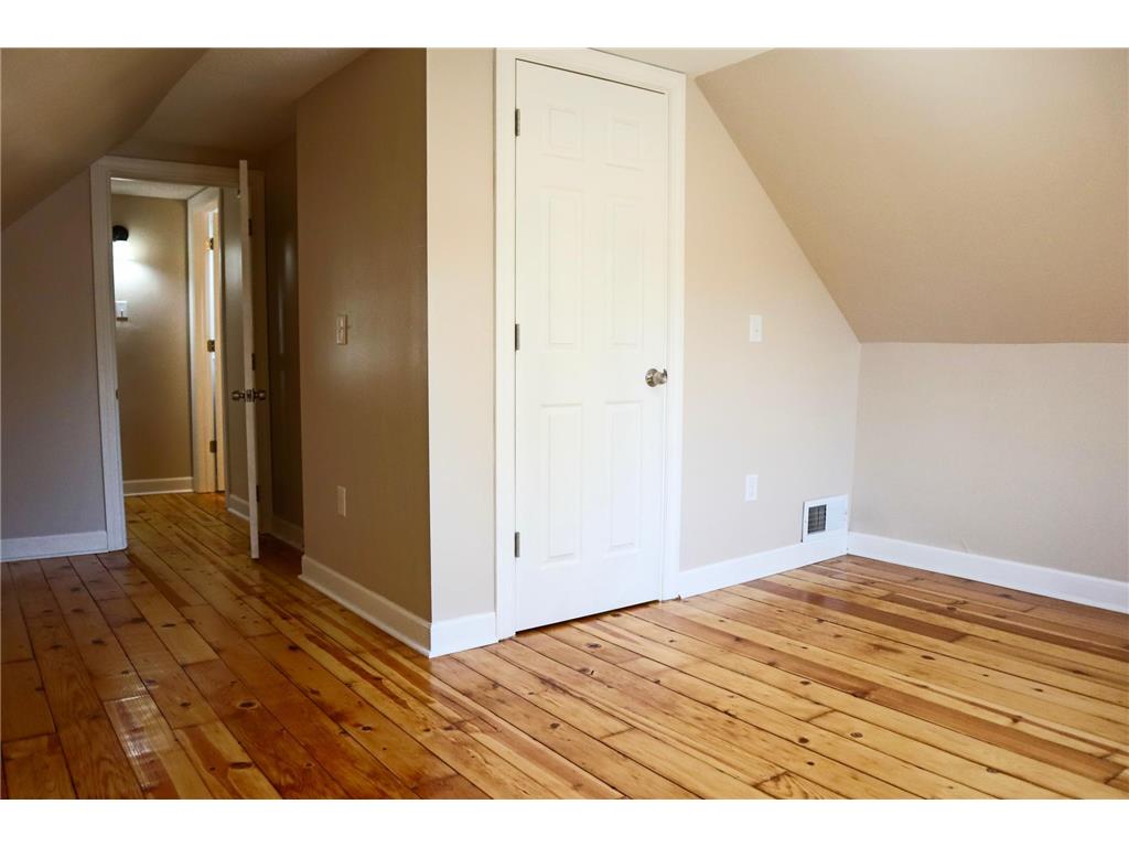 1021 Minnehaha Avenue E Saint Paul MN 55106 7071778 image25