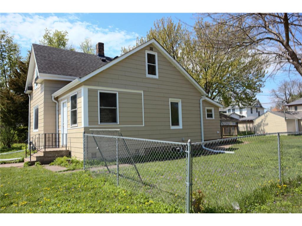 1021 Minnehaha Avenue E Saint Paul MN 55106 7071778 image3