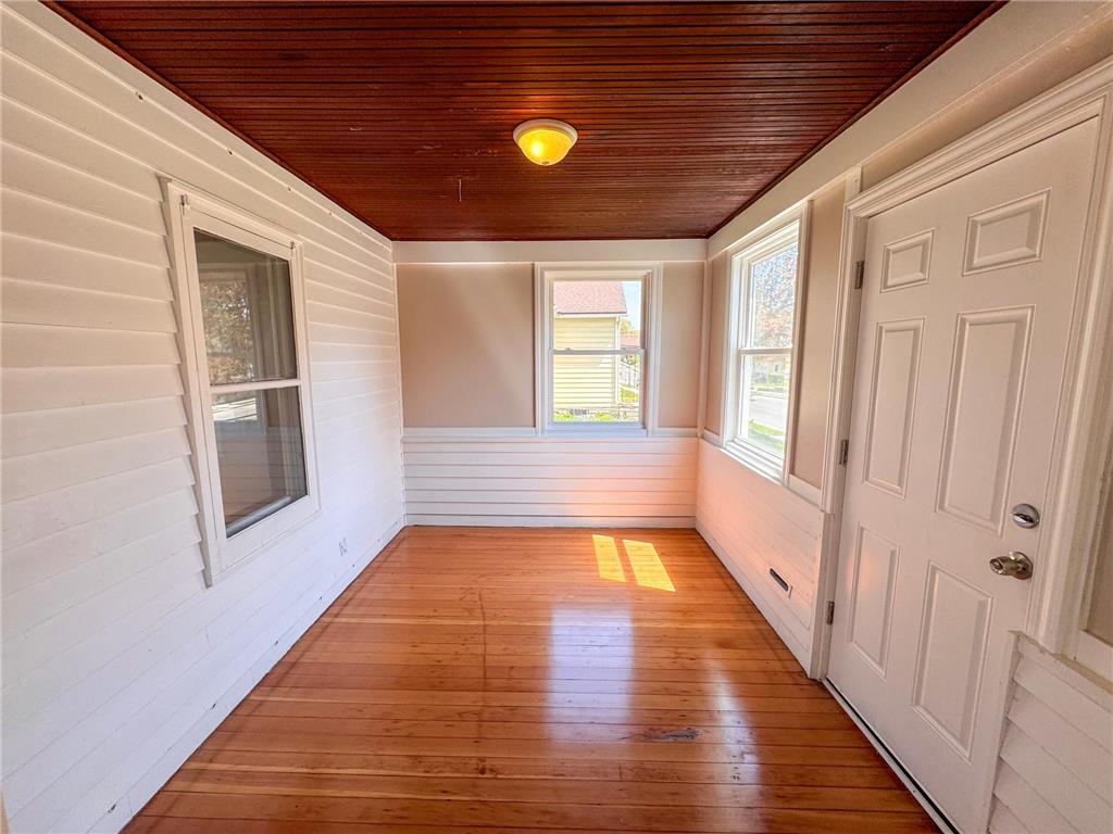 1021 Minnehaha Avenue E Saint Paul MN 55106 7071778 image6