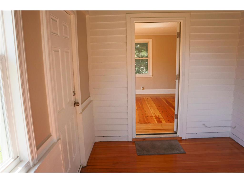 1021 Minnehaha Avenue E Saint Paul MN 55106 7071778 image7