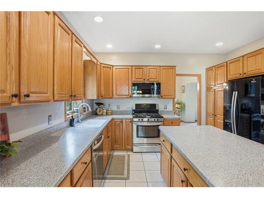 1021 Wildwood Way Chaska MN 55318 7067478 image11