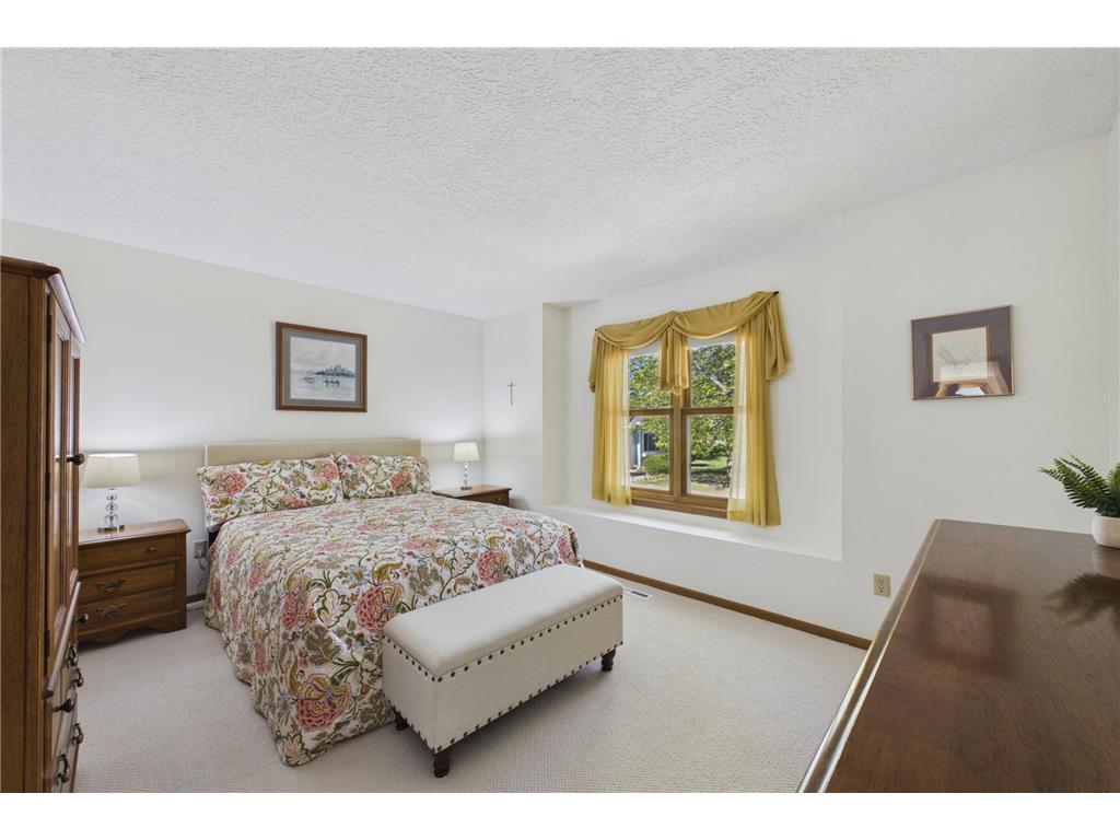 10211 Lee Drive Eden Prairie MN 55347 7067362 image16