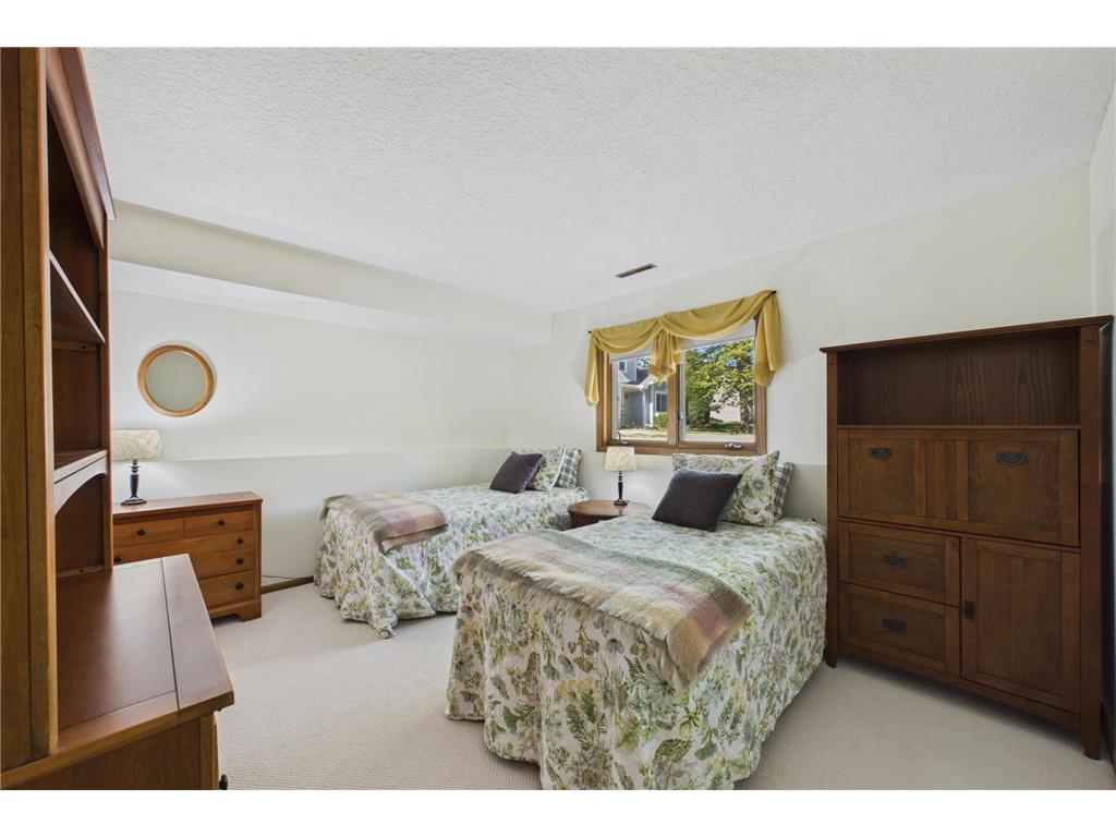 10211 Lee Drive Eden Prairie MN 55347 7067362 image22