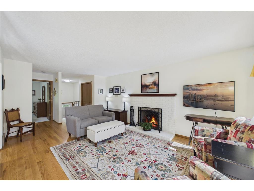 10211 Lee Drive Eden Prairie MN 55347 7067362 image4