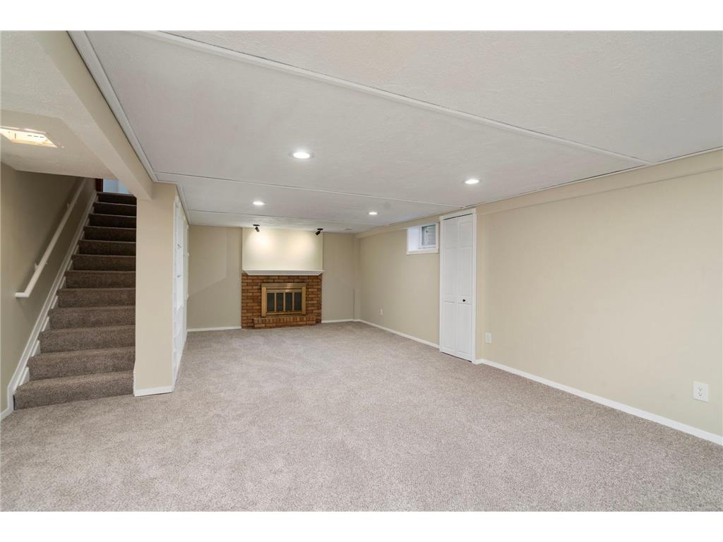 10212 Xerxes Avenue S Bloomington MN 55431 7012216 image19