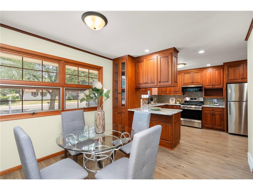 10212 Xerxes Avenue S Bloomington MN 55431 7012216 image2