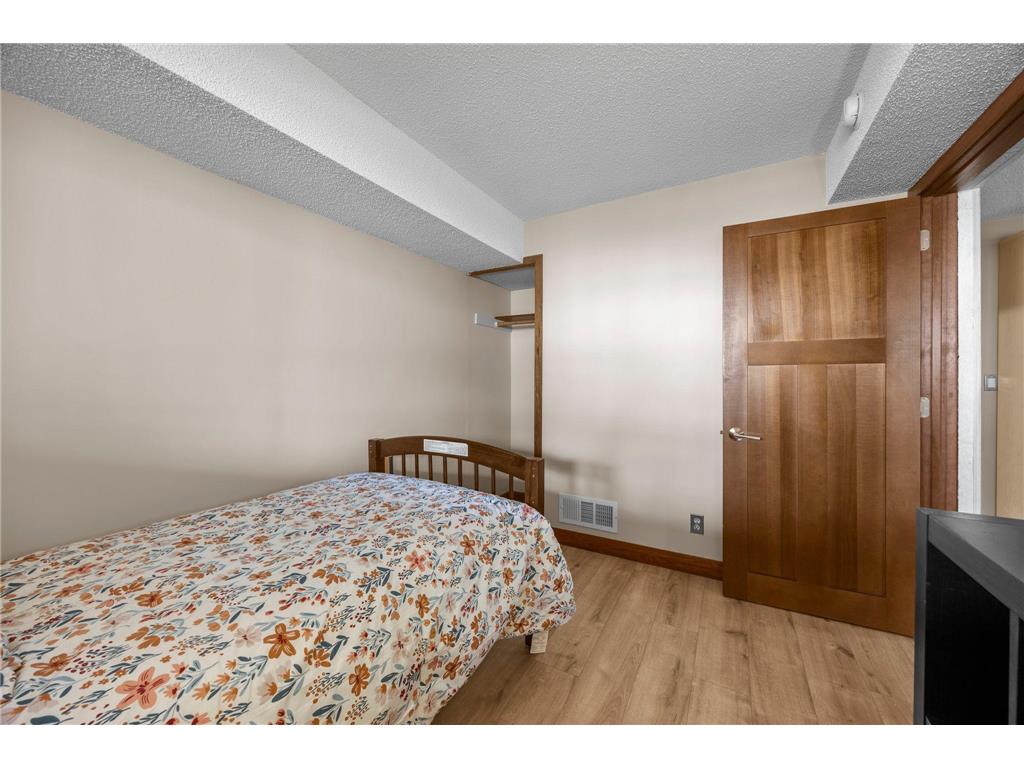 10213 Cavell Circle Bloomington MN 55438 7011880 image25