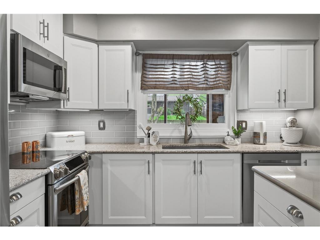 10215 39th Avenue N Plymouth MN 55441 7075711 image15
